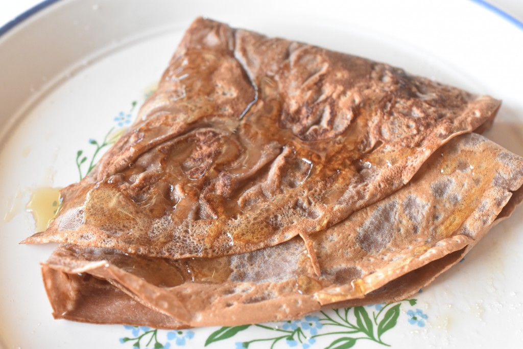 Chokolade pandekager med kakaomælk