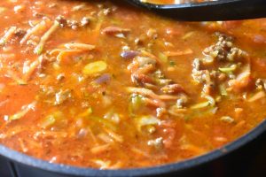 Lasagnesuppe - nem suppe med lasagne smag