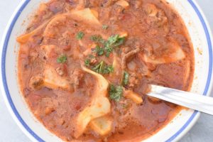 Lasagnesuppe - nem suppe med lasagne smag