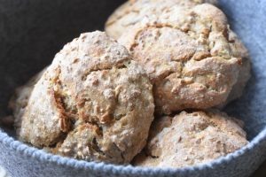 Koldhævede æbleboller - grove. Nem opskrift