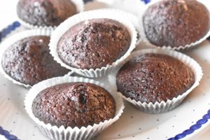 Chokolademuffins med kakaomælk - uden æg