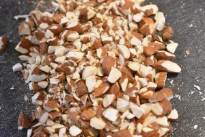 Mandelkage med karamel - nem lækker kage