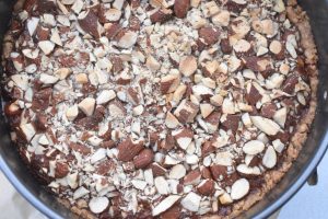 Mandelkage med karamel - nem lækker kage