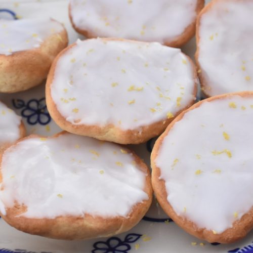 Rebildboller - små citronkager med citronglasur