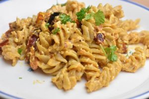 Pasta med bagt feta og tomat - tiktok pasta