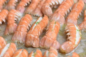 Jomfruhummerhaler i ovn med hvidløgssmør 