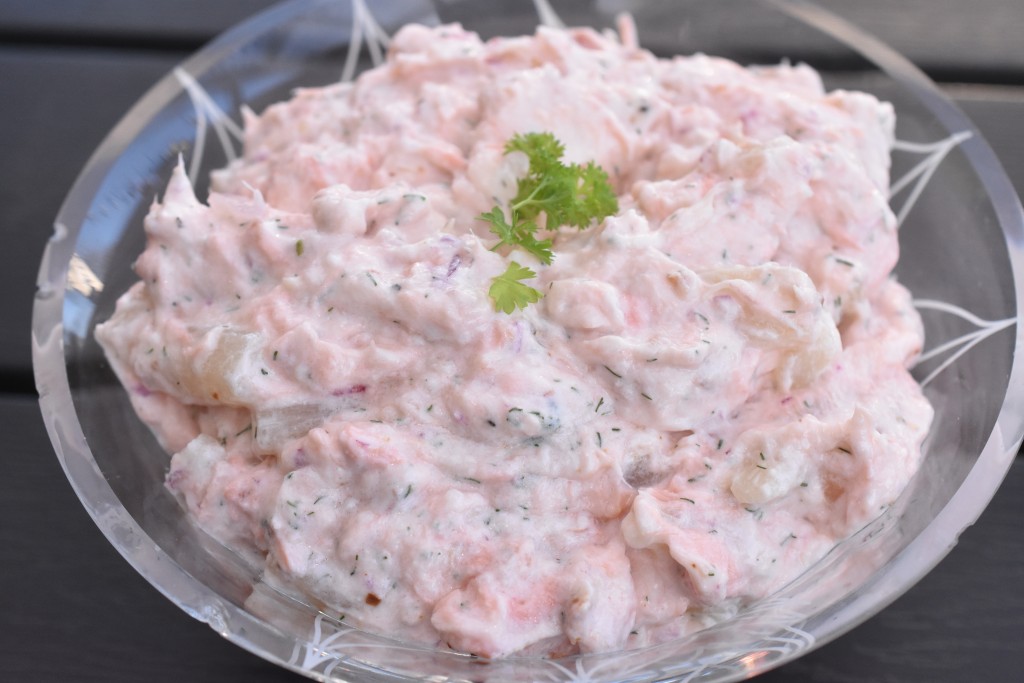 Laksemousse med varmrøget laks - nem