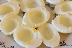 DSC_0623 • nogetiovnen.dk Fyldte æg med rejer - opskrift på djævleæg