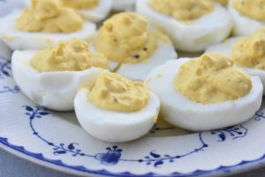 DSC_0642 • nogetiovnen.dk Fyldte æg med rejer - opskrift på deviled eggs