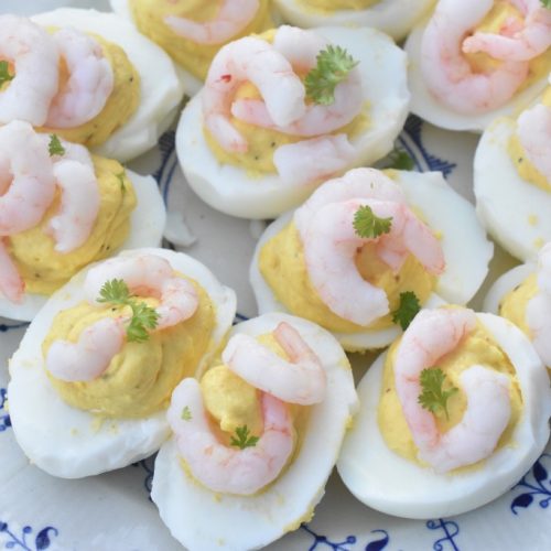 Fyldte æg med rejer - opskrift på deviled eggs