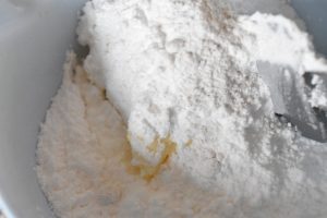 Smørcreme med citron & vanilje - nem opskrift