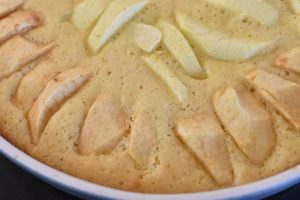 Æblekage med kokosmarengs - god opskrift