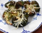 Broccoli i ovn med parmesan - bagt broccoli