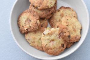 Specier med rabarber, mandler og chokolade 