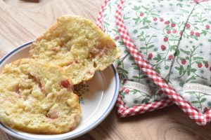 DSC_1530 • nogetiovnen.dk Rabarberbrud - gode luftige boller med rabarber