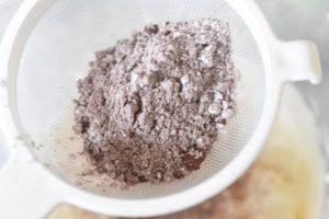 Svampet chokoladekage med chokoladecreme