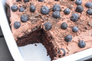 Svampet chokoladekage med chokoladecreme