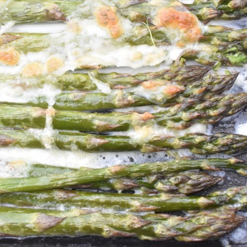 Grønne asparges med mozzarella i ovn