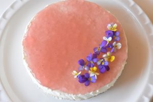 Koldskålskage med rabarber - nem opskrift