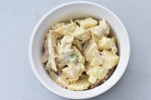DSC_0152 • nogetiovnen.dk Kyllingesalat - nem opskrift med karry og æble