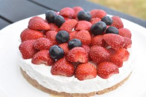 Cheesecake med kiksebund - nem ostekage opskrift