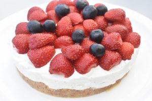 Cheesecake med kiksebund - nem ostekage opskrift