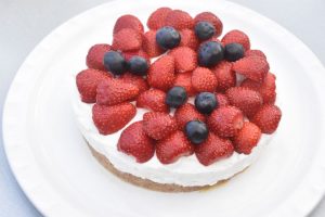 Cheesecake med kiksebund - nem ostekage opskrift