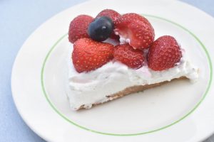 Cheesecake med kiksebund - nem ostekage opskrift