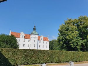 2021-07-24 15.23.30 • nogetiovnen.dk Meilgaard slotskro - på cykeltur i Meilgaard skov