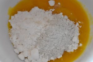 Råcreme til frugtsalat & desserter - nem opskrift