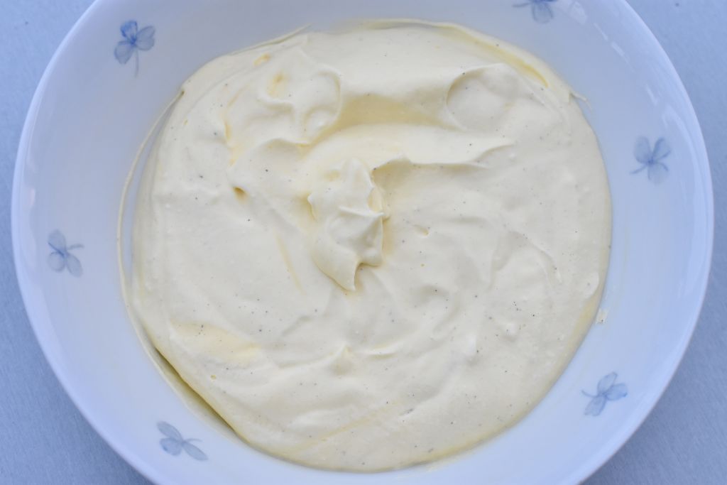 Råcreme nem opskrift til frugtsalat & desserter