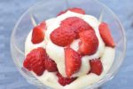 Jordbær med råcreme - nem dessert opskrift
