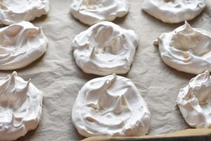 DSC_0472 • nogetiovnen.dk Marengs fuglereder med flødeskum & jordbær