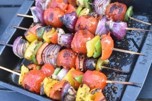 DSC_0700 • nogetiovnen.dk Grøntsagsspyd på grill - lækre vegetar grillspyd