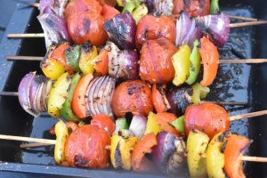 DSC_0704 • nogetiovnen.dk Grøntsagsspyd på grill - lækre vegetar grillspyd