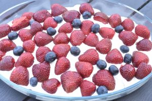 Flødebollekage - nem lækker sommerdessert 