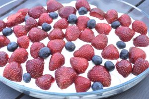 Flødebollekage - nem lækker sommerdessert 
