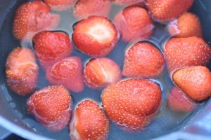 Jordbærgrød - opskrift på hjemmelavet rødgrød