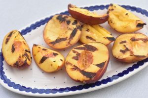 Grillede nektariner til dessert eller salat