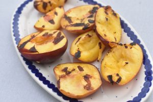 Grillede nektariner til dessert eller salat