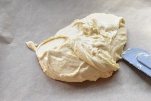 Amerikansk lagkage med frugt - i bradepande