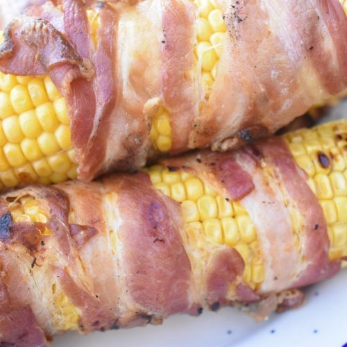 Majskolber på grill med bacon - lækker opskrift