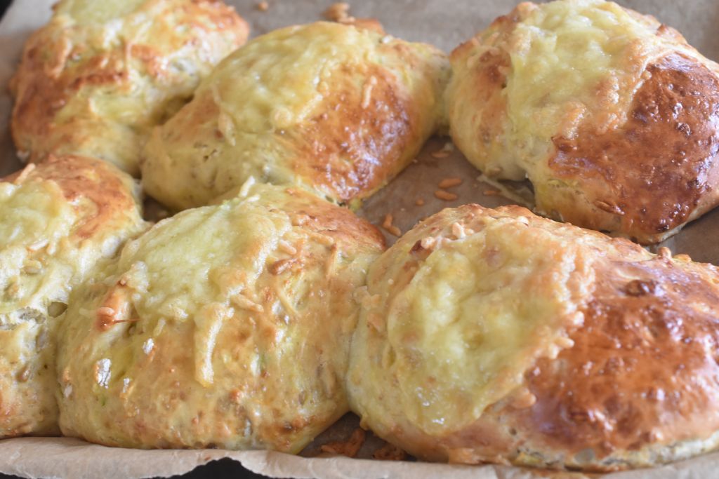 Squashbrud med ost - lækre boller med squash