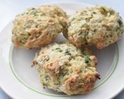 Scones med squash og ost - grønne scones
