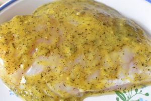 Kyllingebryst med marinade på grill - saftig