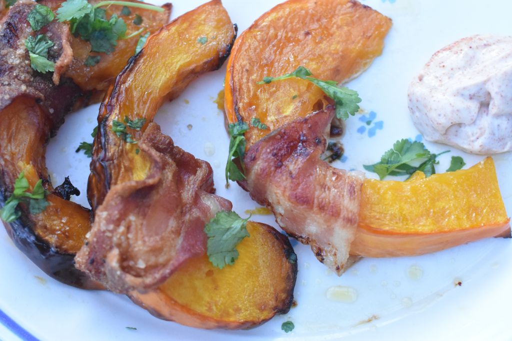 Græskar i ovn med bacon - bagt hokkaido græskar