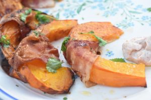 Græskar i ovn med bacon - bagt hokkaido græskar