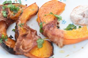 Græskar i ovn med bacon - bagt hokkaido græskar