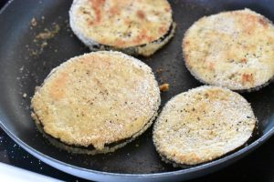 Stegt aubergine med rasp - paneret aubergine