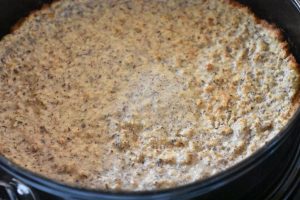 Hasselnøddekage - nem lækker nøddetærte